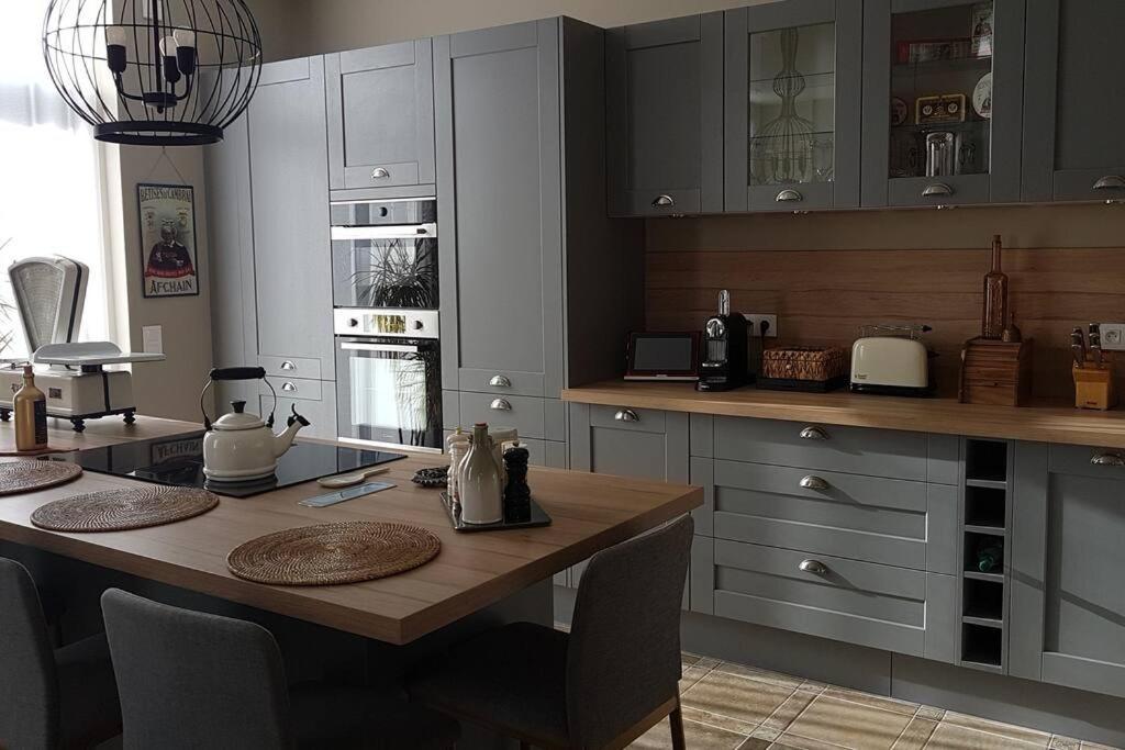 Le Pigeonnier / De Charme 1 A 4 Pers 80 M²